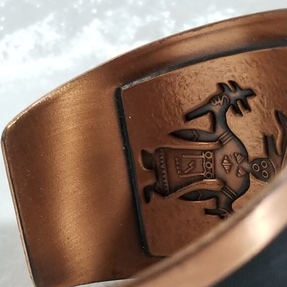 Vintage copper Kachina dancer cuff bracelet 1.1422 - Picture 9 of 13